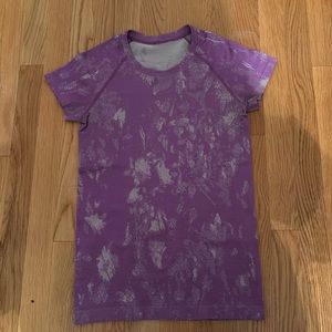 luluemon swiftly t-shirt